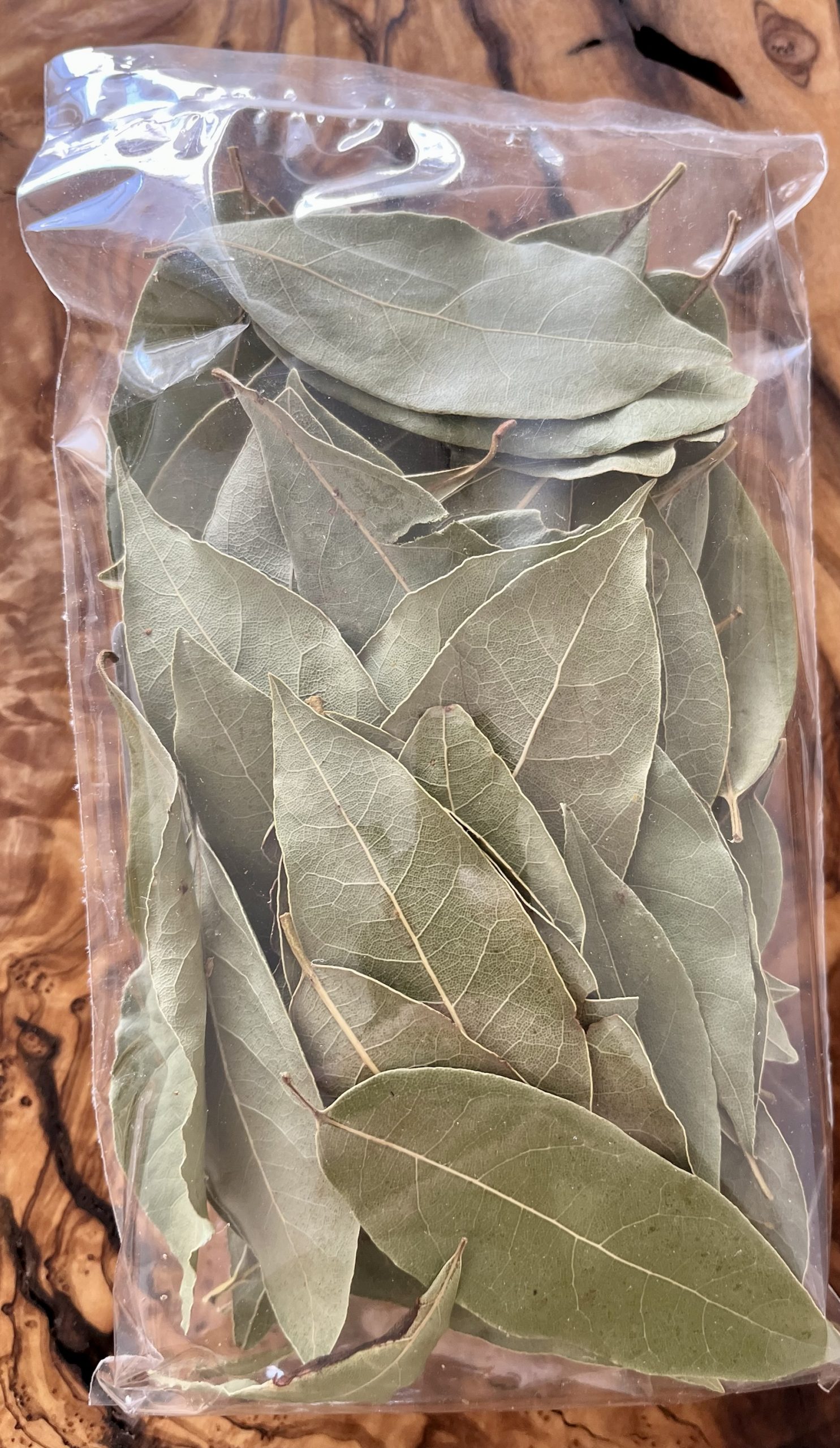 Griechische Lorbeerblätter aus Kavala – wild wachsend und aromatisch – Bild 2